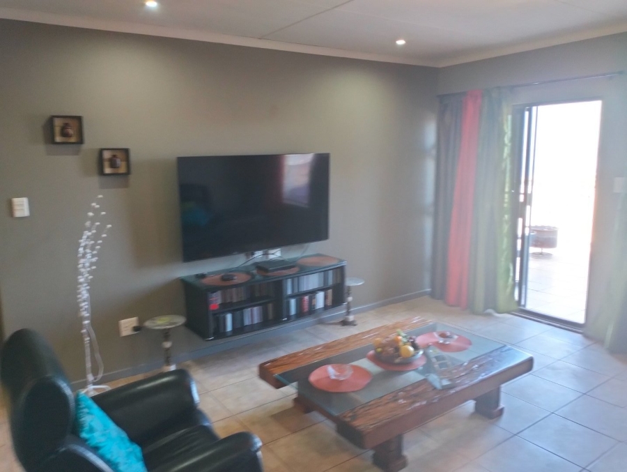 To Let 2 Bedroom Property for Rent in Dana Bay Western Cape